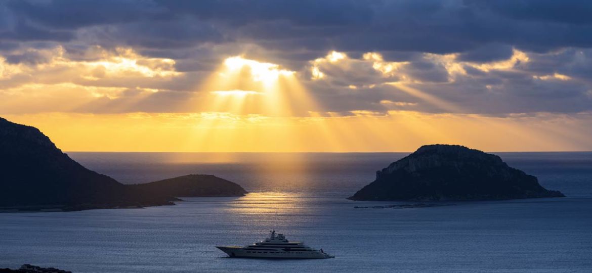 superyacht at sea considering highlights from the IPCC Sixth Assessment Report
